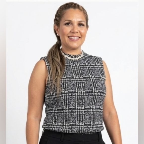 cleo Tops - CLEO Plaid Textured Shell Top Size M🤍